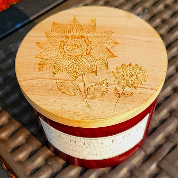 NEW Sand + Fog Two-Wick Honeysuckle Candle - Picture 4 of 16